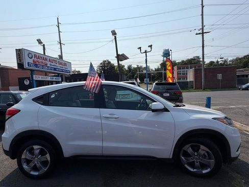 Used 2021 Honda HR-V LX image 2