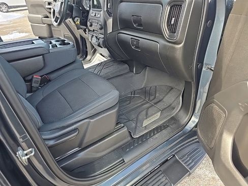 Used 2019 Chevrolet Silverado 1500 Custom w/ Custom Value Package image 17