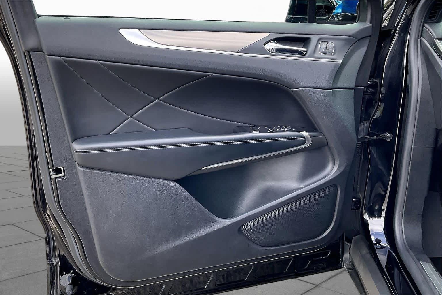 Used 2019 Lincoln MKC Premiere AWD/4WD image 20
