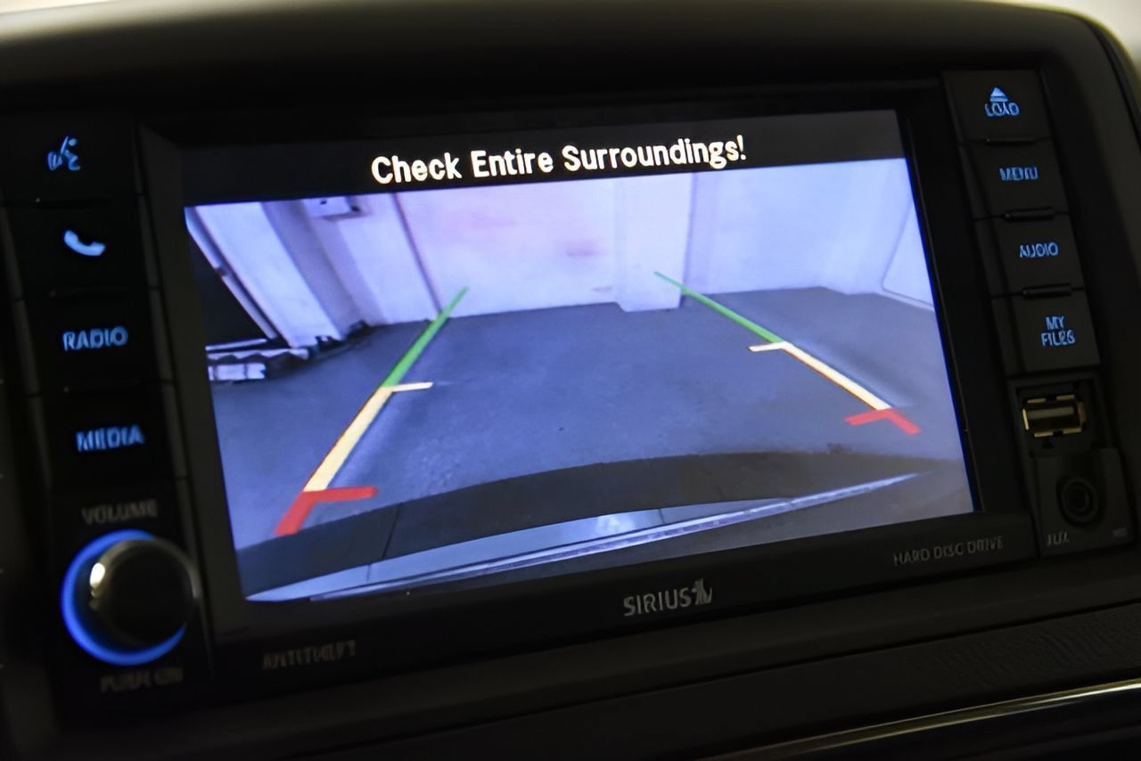 Used 2018 Dodge Grand Caravan SE w/ UConnect Hands-Free Group FWD image 17