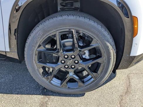 New 2026 Chevrolet Traverse RS w/ LPO, Floor Liner Package image 11