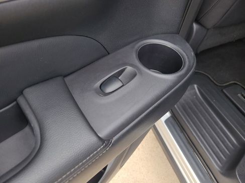 Used 2020 Nissan Pathfinder S FWD image 14