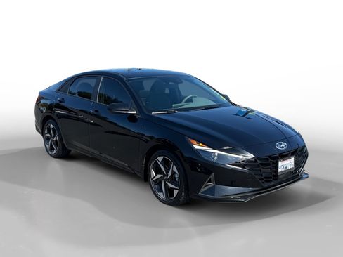 Used 2023 Hyundai Elantra SEL w/ Convenience Package FWD image 7
