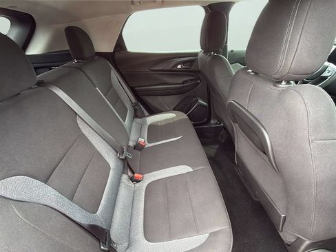 Used 2025 Chevrolet TrailBlazer LT FWD image 15