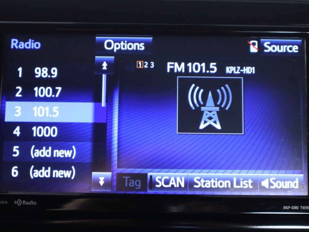 Used 2018 Toyota C-HR XLE FWD image 20