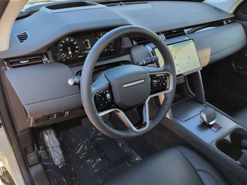 Used 2025 Land Rover Discovery Sport S image 2