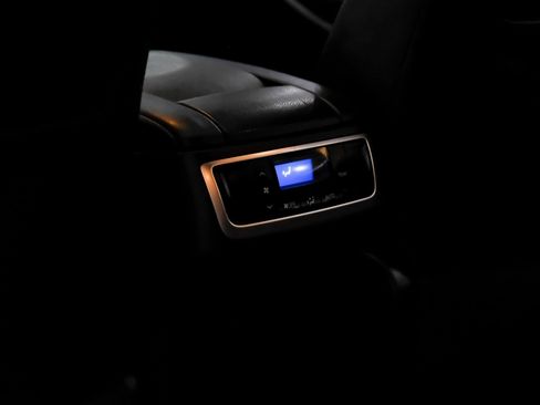 Used 2018 Toyota Highlander XLE FWD image 40