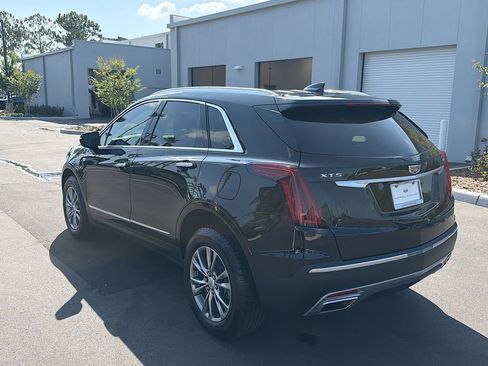 Certified 2022 Cadillac XT5 Premium Luxury FWD image 5