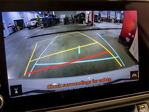 Certified 2025 Toyota Camry SE image 18