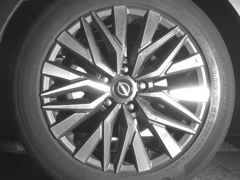 Used 2025 Nissan Altima 2.5 SV FWD image 11