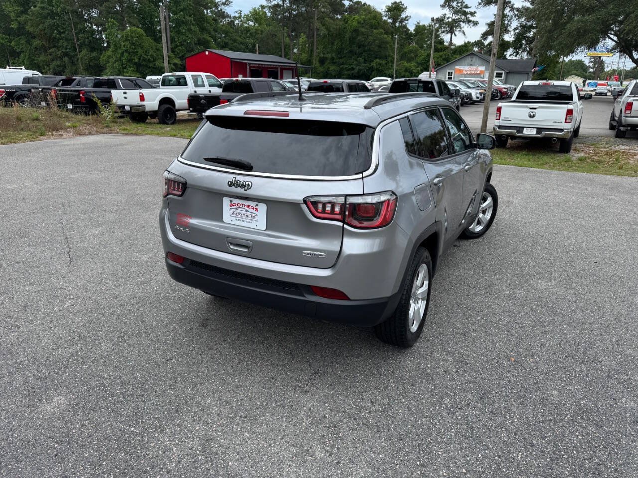 Used 2018 Jeep Compass Latitude AWD/4WD image 6