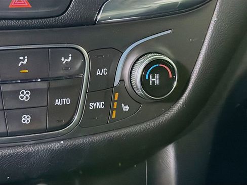 Used 2020 Chevrolet Equinox LT image 20