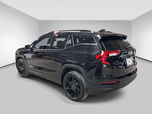 Used 2023 GMC Terrain SLT w/ Tech Package AWD/4WD image 3
