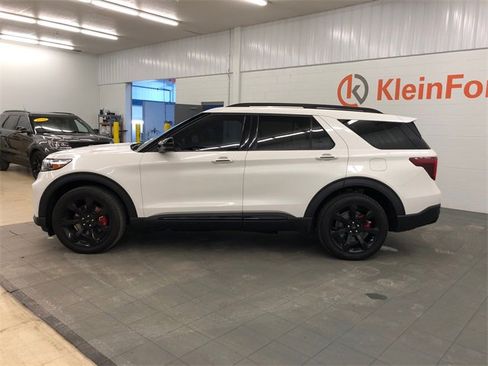 Used 2024 Ford Explorer ST w/ Equipment Group 401A image 4