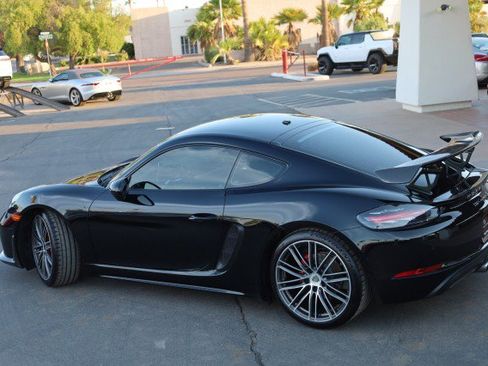 Used 2017 Porsche 718 Cayman S RWD image 16