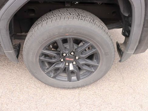 Used 2024 GMC Sierra 1500 Elevation AWD/4WD image 9