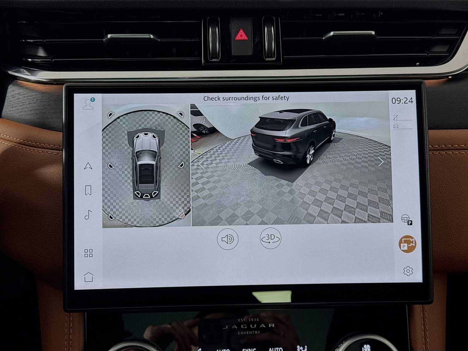 New 2025 Jaguar F-PACE R-Dynamic S AWD/4WD image 16