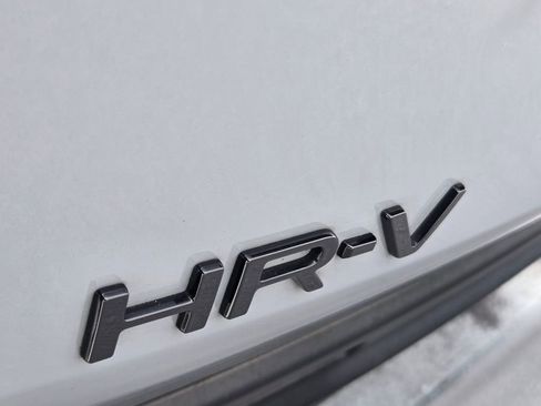 Used 2024 Honda HR-V Sport image 11