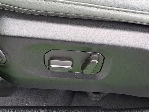 Used 2025 Jeep Gladiator Mojave w/ Safety Group image 8