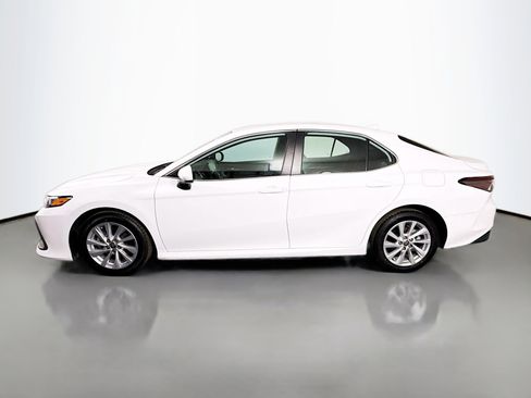 Used 2023 Toyota Camry LE image 6
