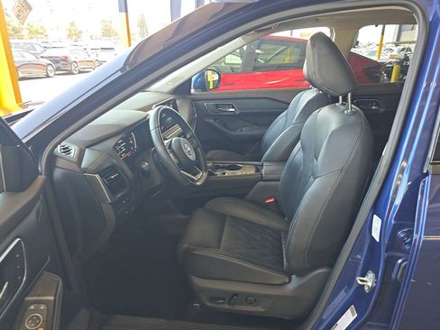 Used 2023 Nissan Rogue Platinum w/ Platinum Premium Package FWD image 6