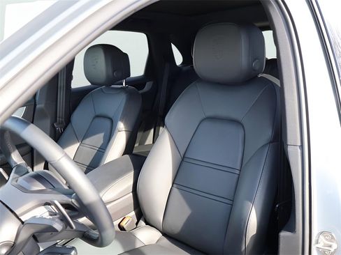 Used 2026 Porsche Cayenne S image 5