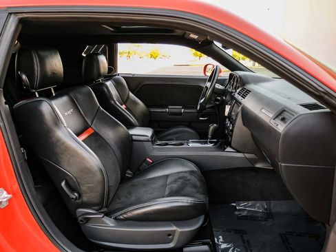 Used 2009 Dodge Challenger SRT8 w/ SRT Option Group II image 33