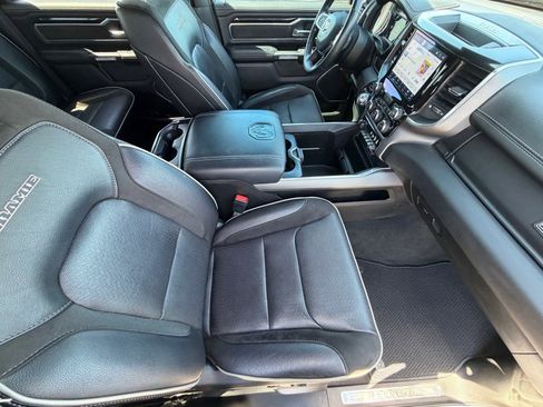 Used 2022 RAM 1500 Laramie w/ Sport Appearance Package AWD/4WD image 11