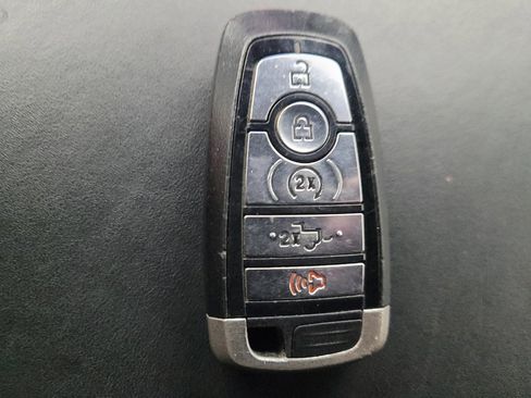 Used 2018 Ford F150 Platinum w/ Equipment Group 701A Luxury image 32