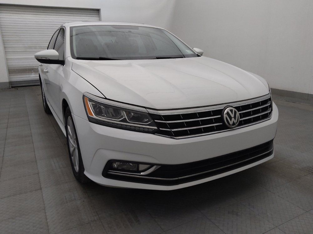 Used 2018 Volkswagen Passat 2.0T SE w/ SE Lighting Package FWD image 13