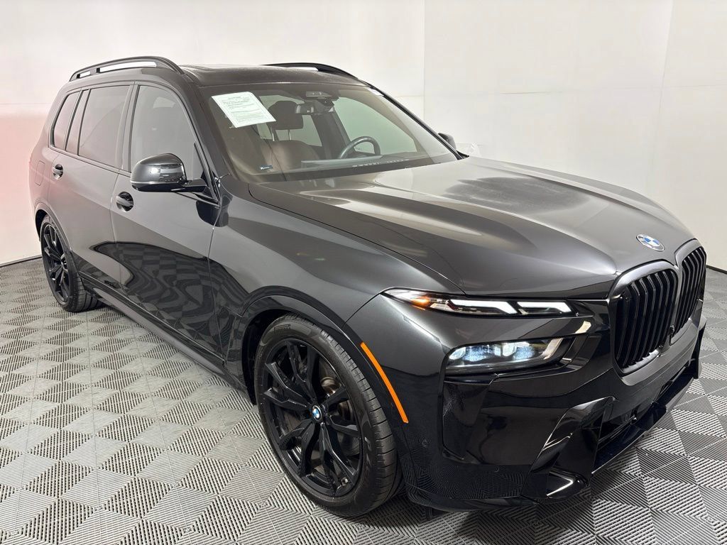 Certified 2026 BMW X7 xDrive40i w/ Executive Package AWD/4WD image 4