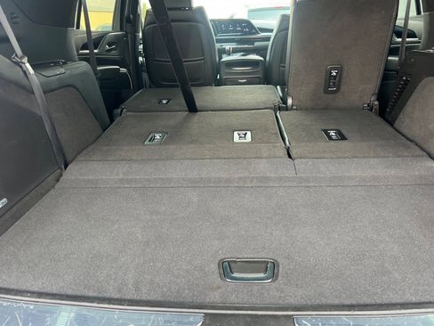 Used 2023 Cadillac Escalade Sport image 17
