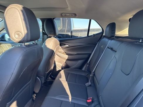 Used 2022 Buick Encore GX Essence w/ Experience Buick Package image 2