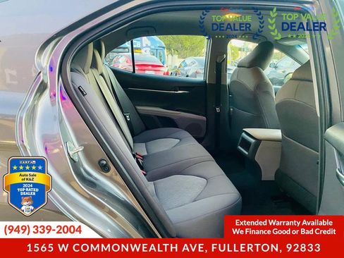 Used 2020 Toyota Camry LE image 21