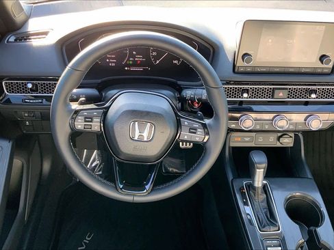 Used 2025 Honda Civic Sport image 6