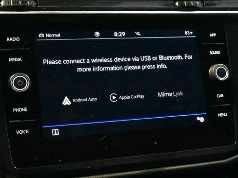 Used 2022 Volkswagen Tiguan SE AWD/4WD image 11