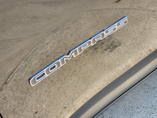 Used 2024 Jeep Compass Sport AWD/4WD image 9