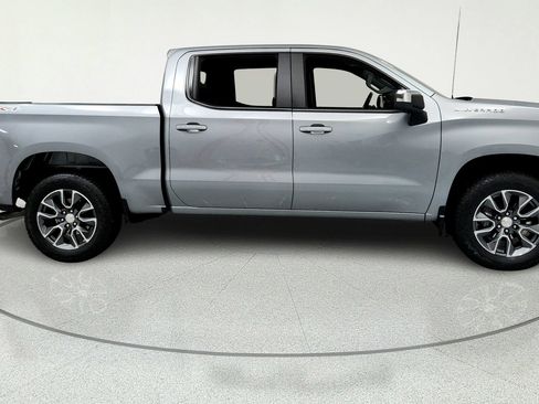 Used 2024 Chevrolet Silverado 1500 LT AWD/4WD image 6