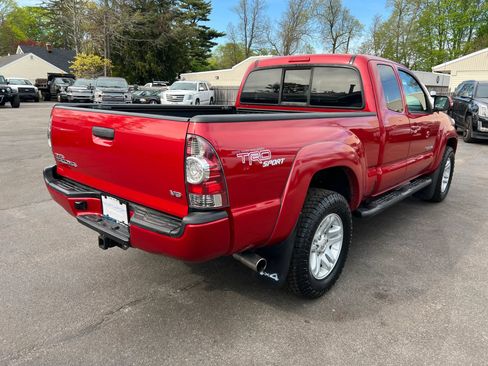Used 2013 Toyota Tacoma 4x4 Access Cab V6 w/ TRD Sport Pkg image 6