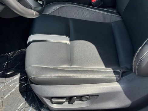 Used 2025 Toyota Camry SE FWD image 16
