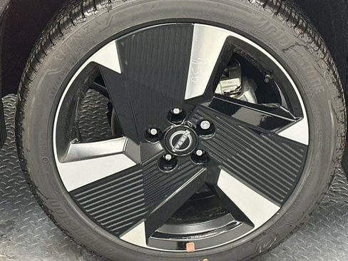 New 2026 Nissan Kicks SR w/ Cold Weather Package image 16