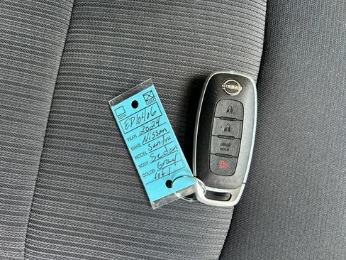 Used 2024 Nissan Sentra SV FWD image 31