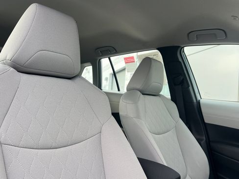 Certified 2024 Toyota Corolla Cross L image 14