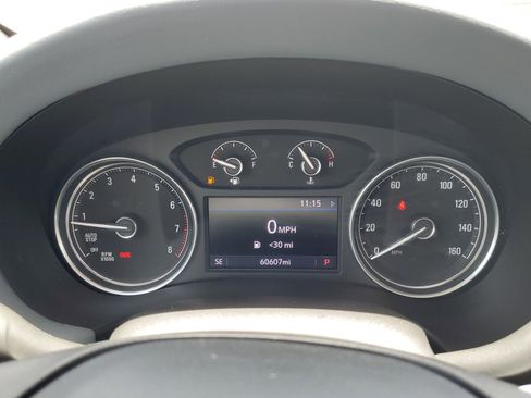 Used 2020 Buick Enclave Essence image 18