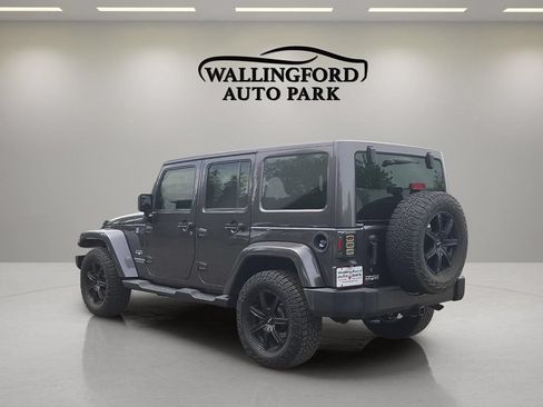 Used 2016 Jeep Wrangler Unlimited Sahara w/ Dual Top Group AWD/4WD image 6
