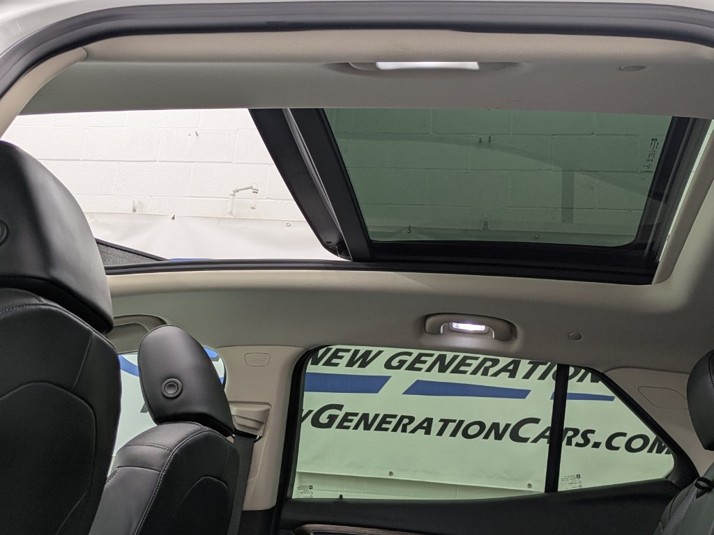 Used 2023 Buick Envision Avenir AWD/4WD image 6