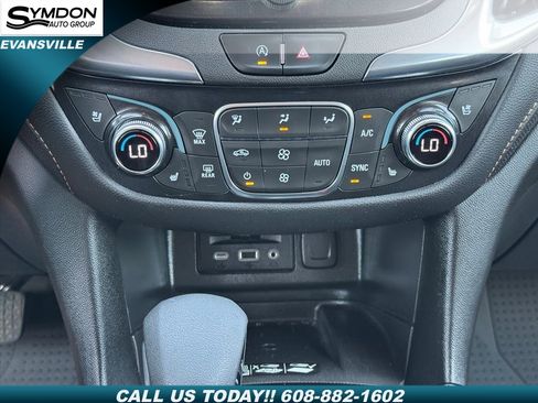 Used 2023 Chevrolet Equinox Premier image 15