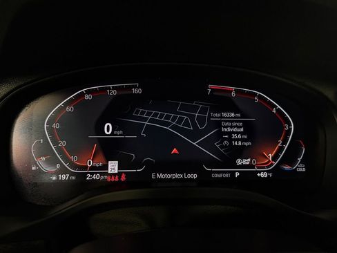 Used 2025 BMW X4 xDrive30i AWD/4WD image 19