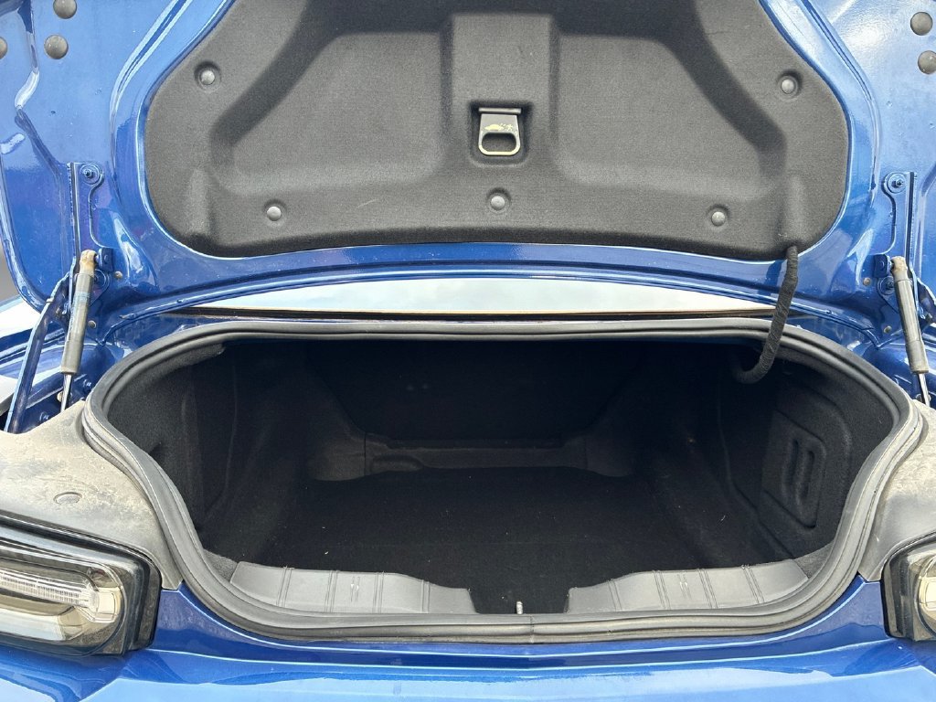 Used 2022 Chevrolet Camaro SS RWD image 18