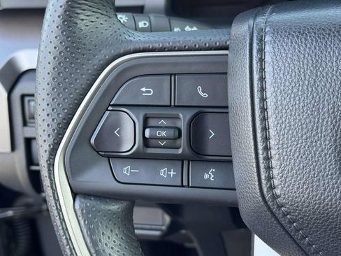Used 2025 Toyota 4Runner SR5 AWD/4WD image 21